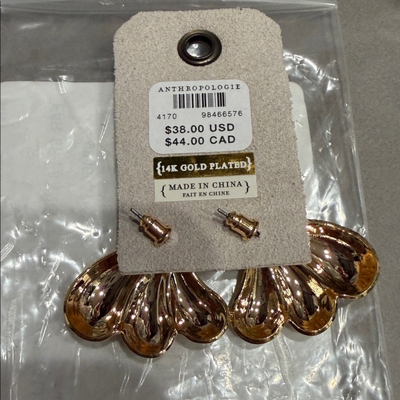 Anthropologie “Fanned Out” Earrings in Gold - Picture 3 of 3